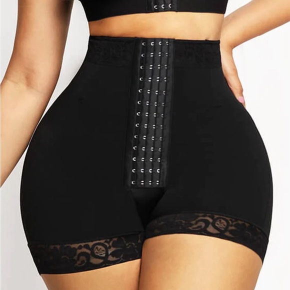 Women's Girdle Boxer Shorts with Tummy Control for a Slimming Look - Picture 4 of 6